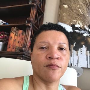 Meet your Posher, Quintine